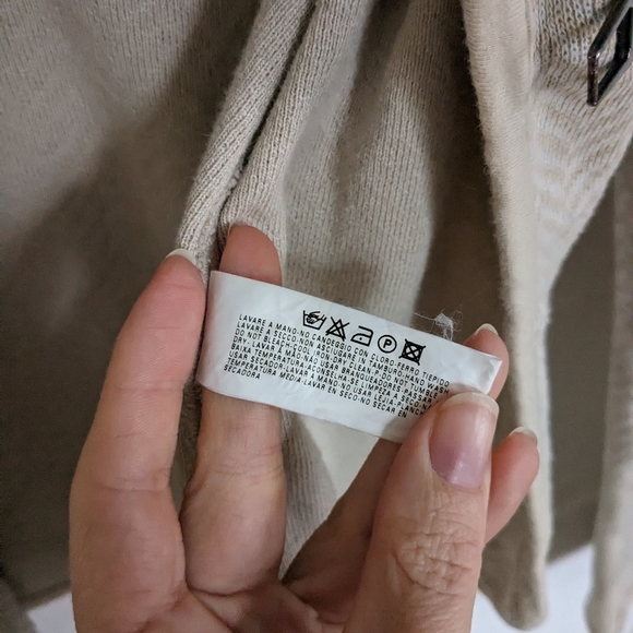 Emporio Armani cardigan - Picture 5 of 6